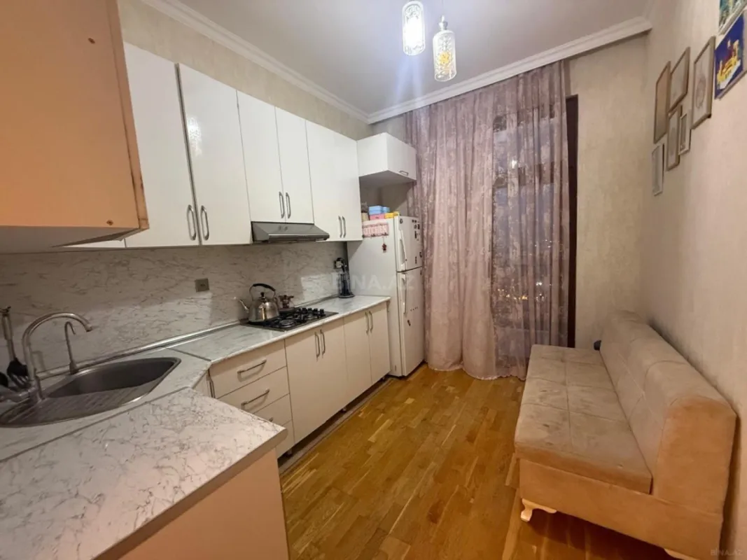 Kirayə verilir 2 otaqlı mənzil 70 m²