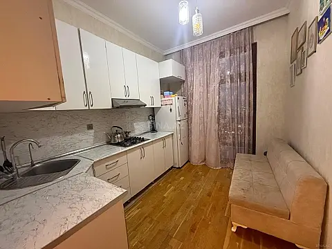Kirayə verilir 2 otaqlı mənzil 70 m²