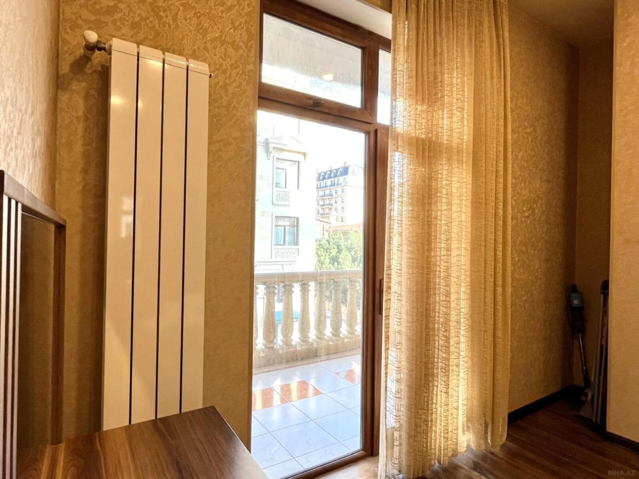 Satılır 2 otaqlı mənzil 58 m²