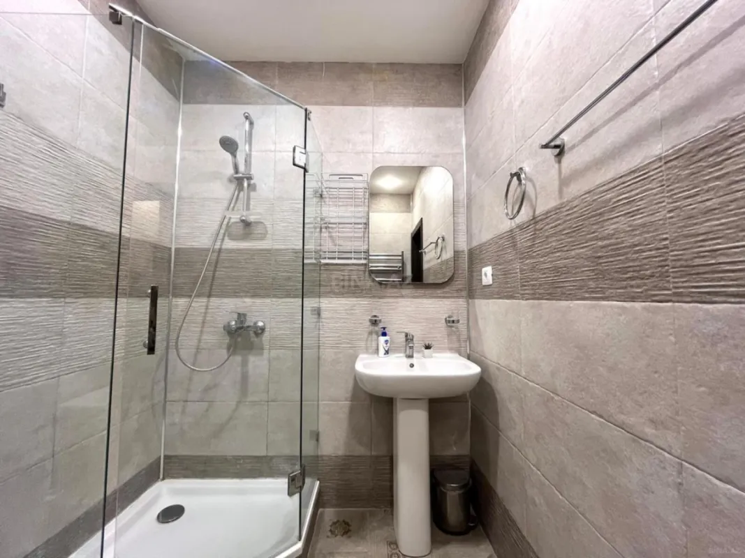 Satılır 2 otaqlı mənzil 58 m²