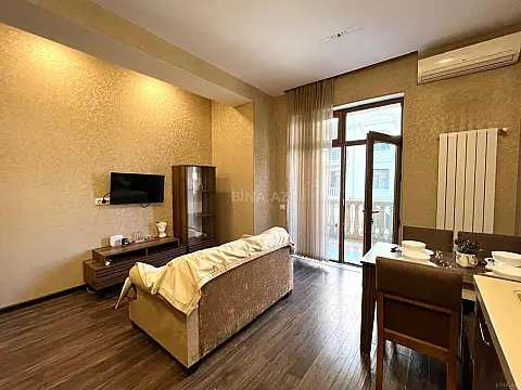 Satılır 2 otaqlı mənzil 58 m²