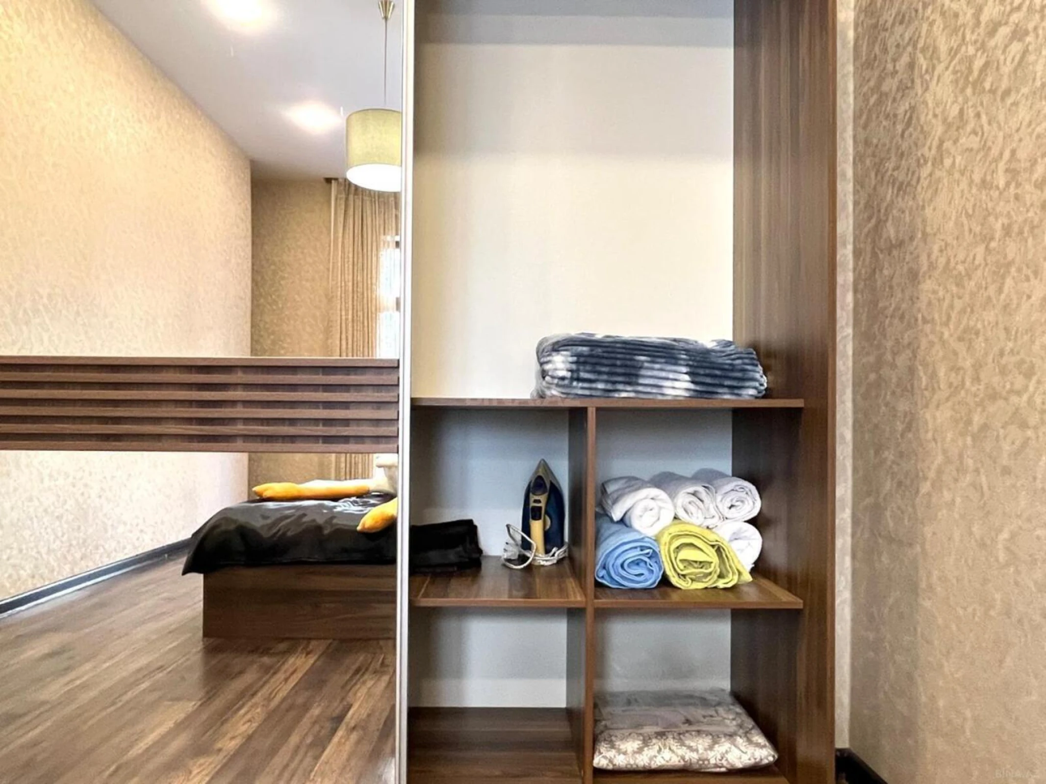 Satılır 2 otaqlı mənzil 58 m²