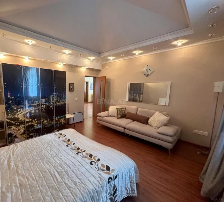 Kirayə verilir 6 otaqlı həyət evi 530 m²