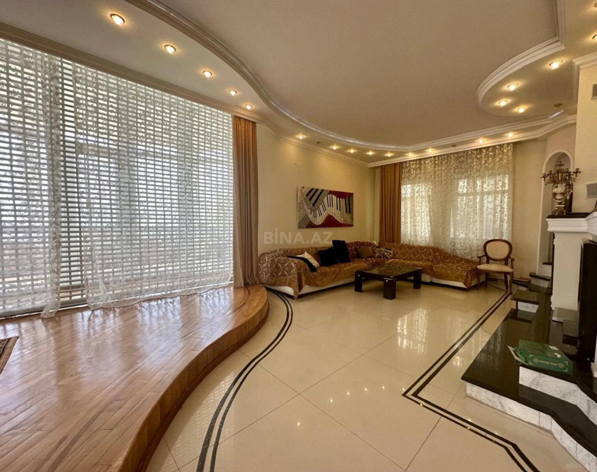 Kirayə verilir 6 otaqlı həyət evi 530 m²