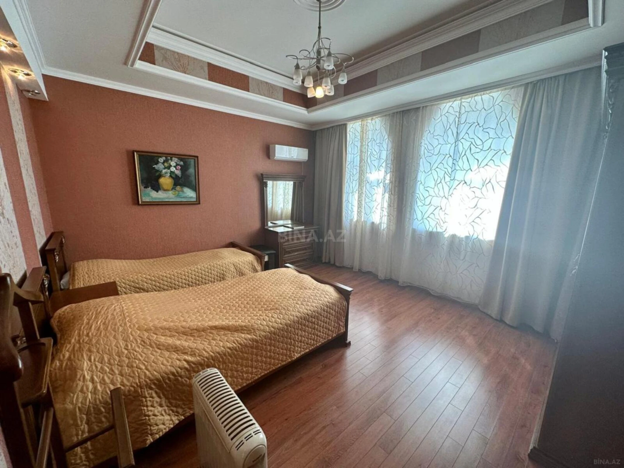 Kirayə verilir 6 otaqlı həyət evi 530 m²