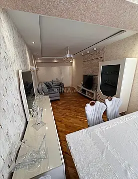Satılır 4 otaqlı mənzil 135 m²