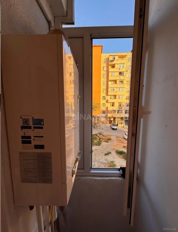 Satılır 4 otaqlı mənzil 135 m²