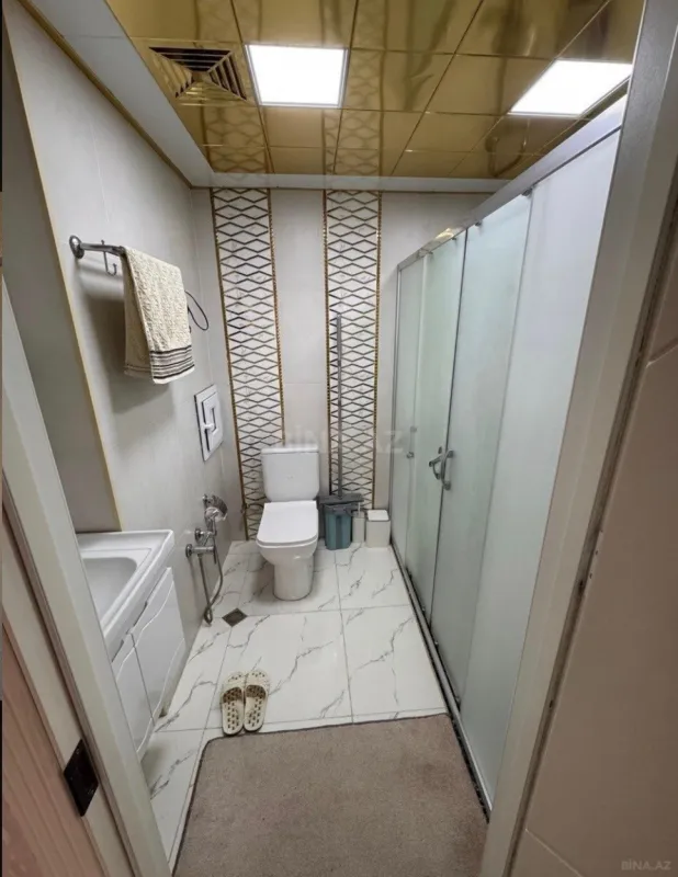 Satılır 4 otaqlı mənzil 135 m²