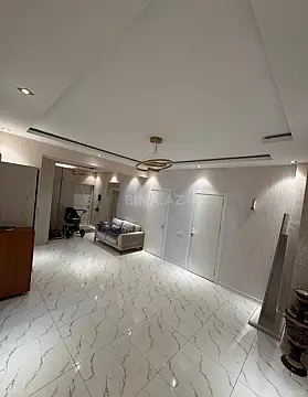 Satılır 4 otaqlı mənzil 135 m²