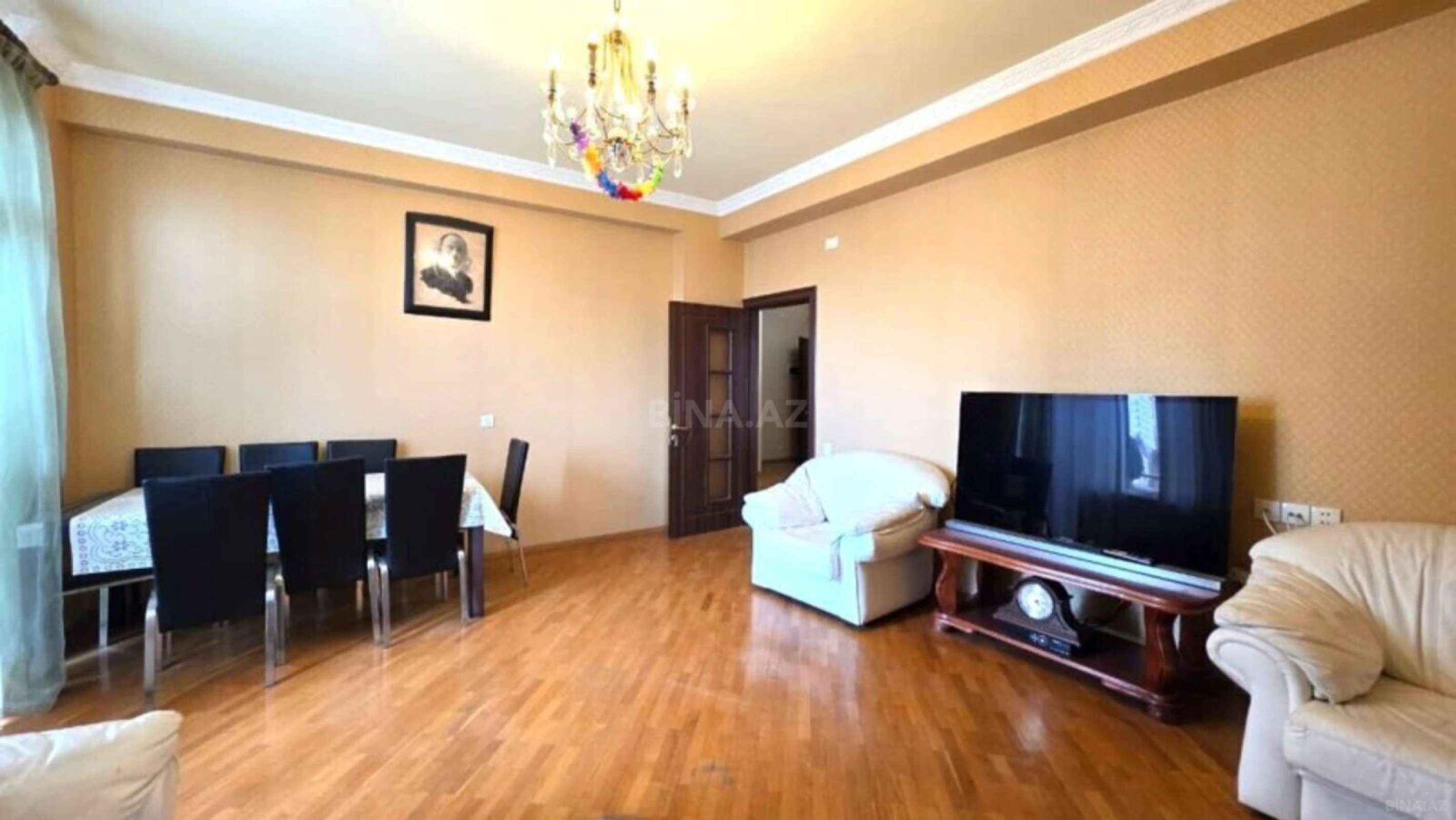 Satılır 3 otaqlı mənzil 105 m²