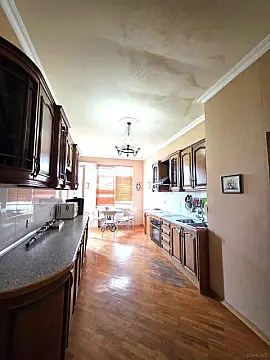 Satılır 3 otaqlı mənzil 105 m²