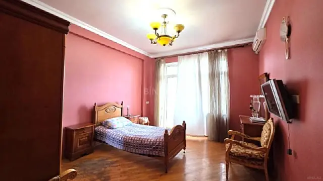 Satılır 3 otaqlı mənzil 105 m²