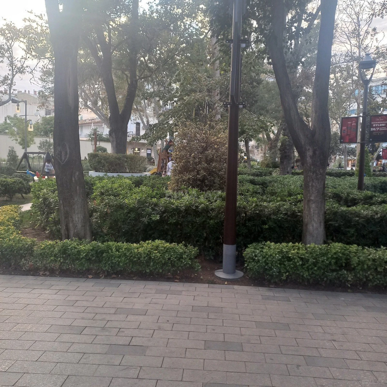 Kirayə verilir obyekt 390 m²