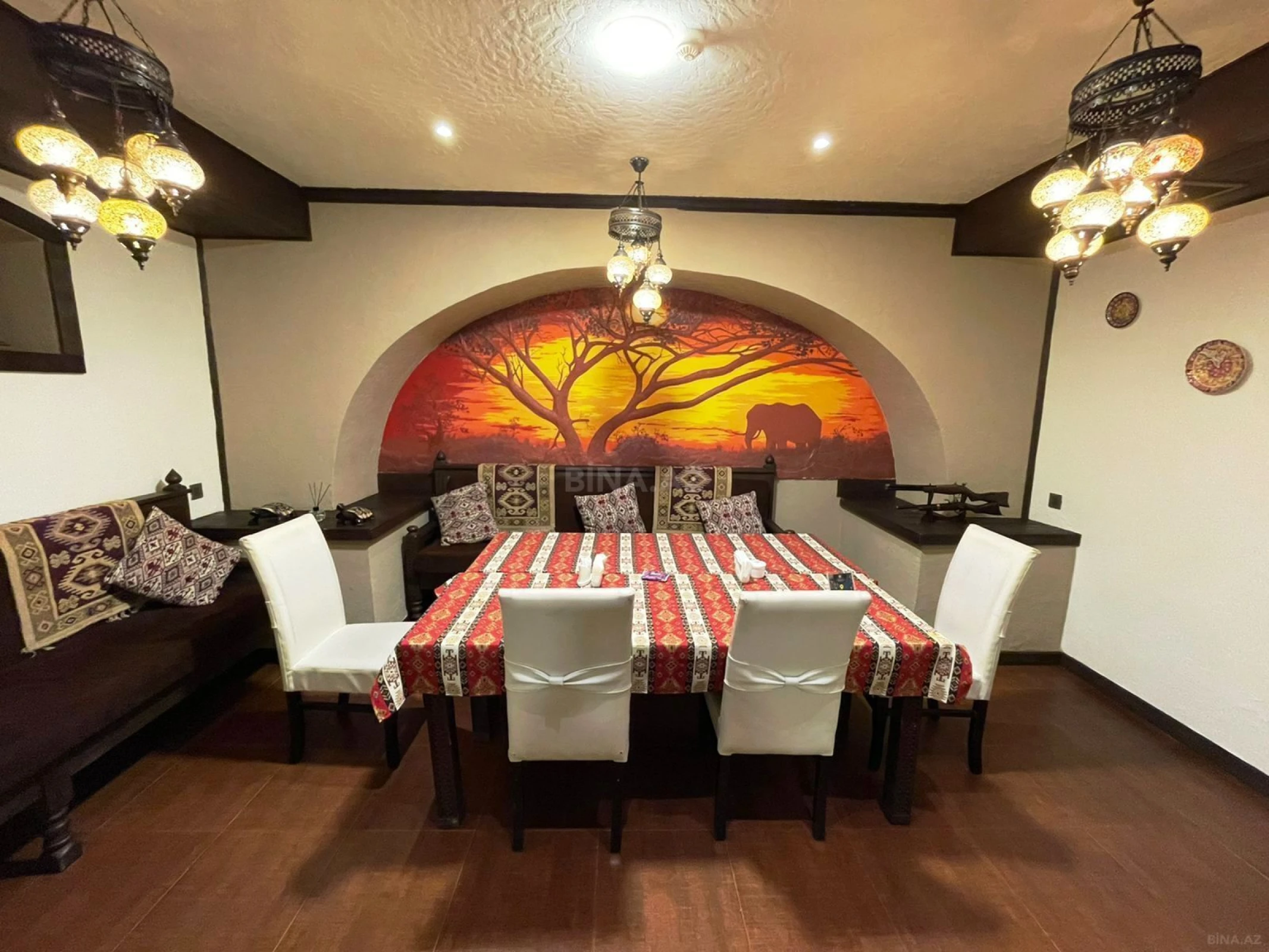 Kirayə verilir obyekt 390 m²