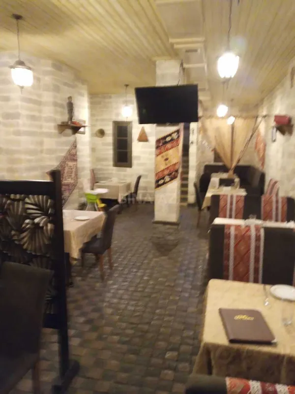 Kirayə verilir obyekt 390 m²