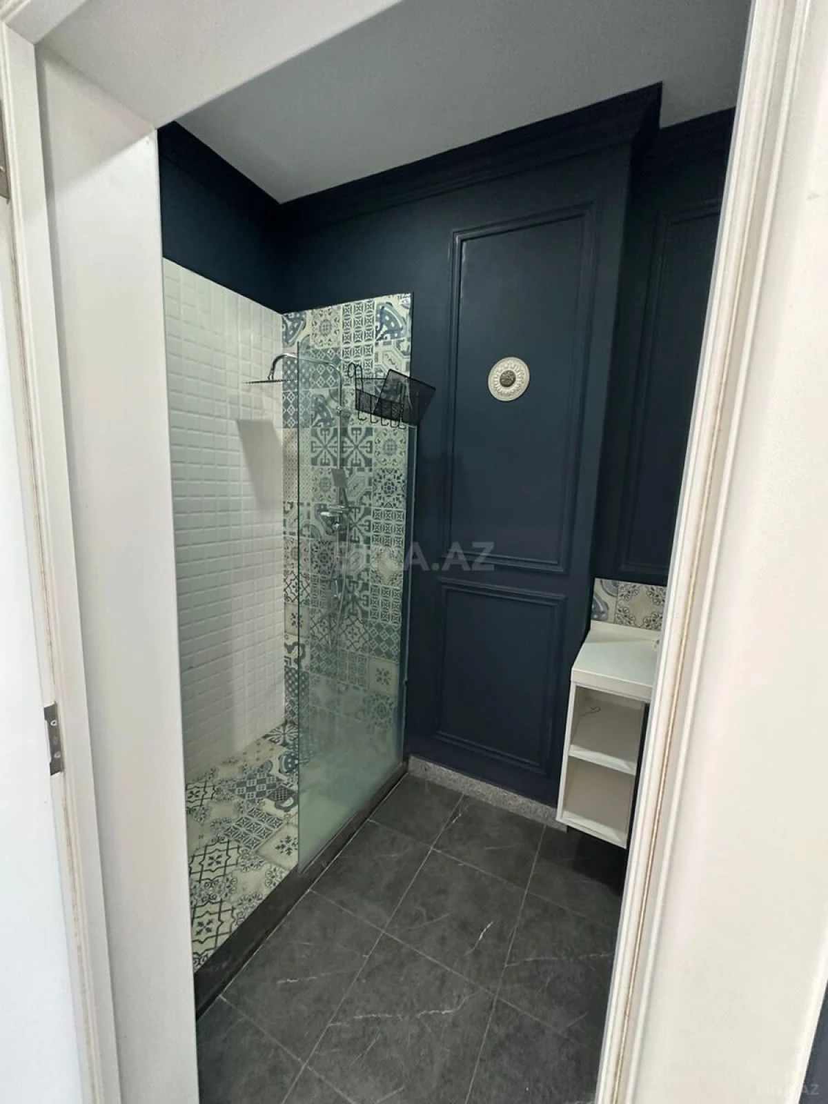 Kirayə verilir qaraj 250 m²