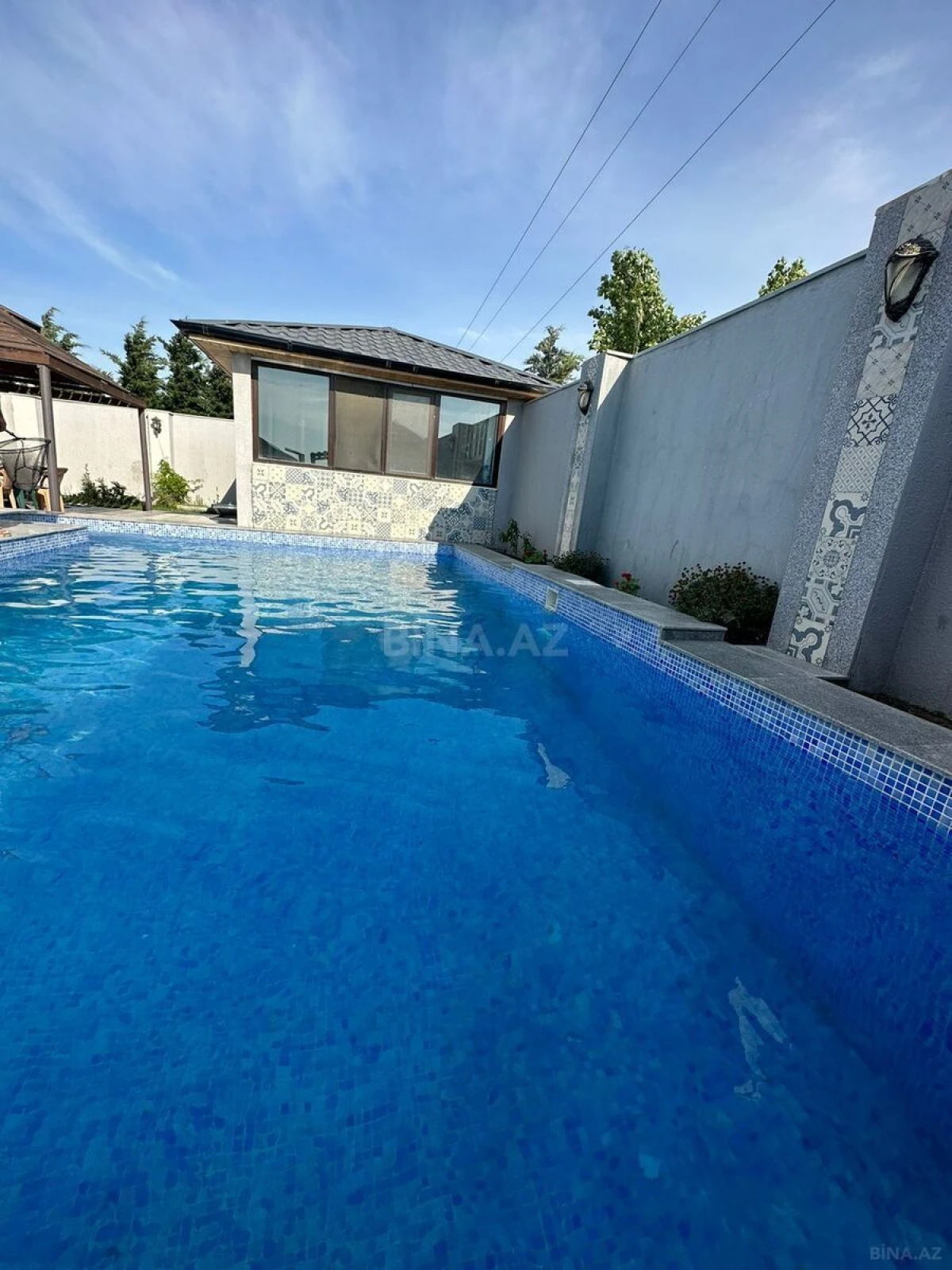 Kirayə verilir qaraj 250 m²