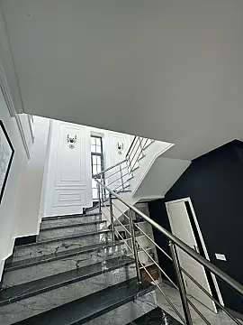 Kirayə verilir qaraj 250 m²