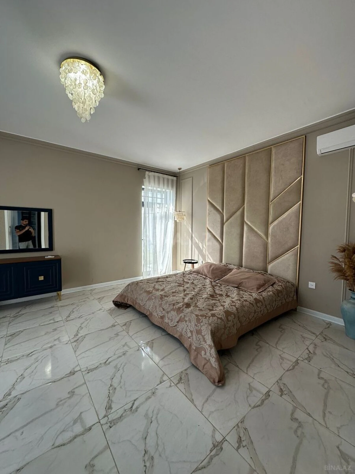 Kirayə verilir qaraj 250 m²