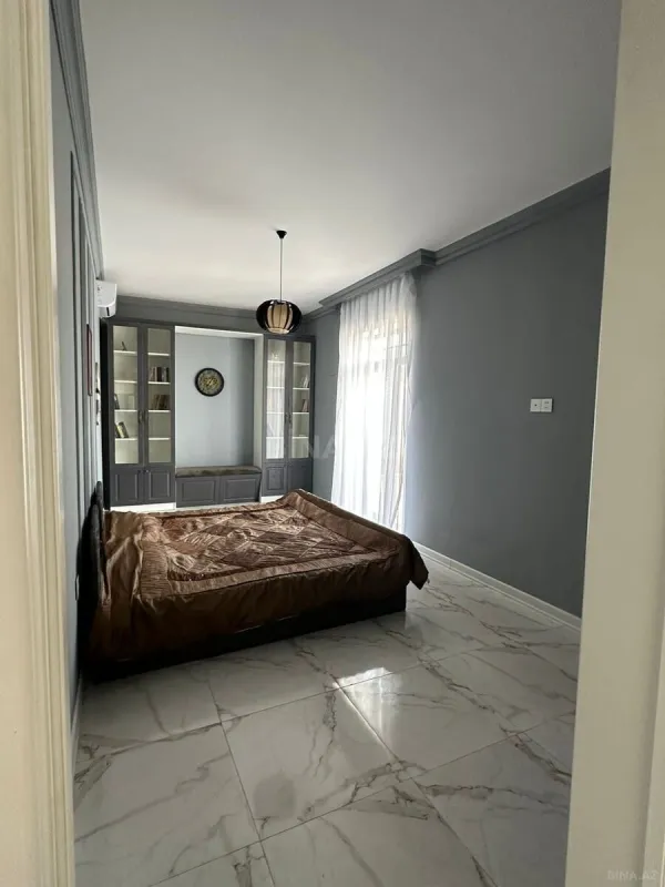 Kirayə verilir qaraj 250 m²