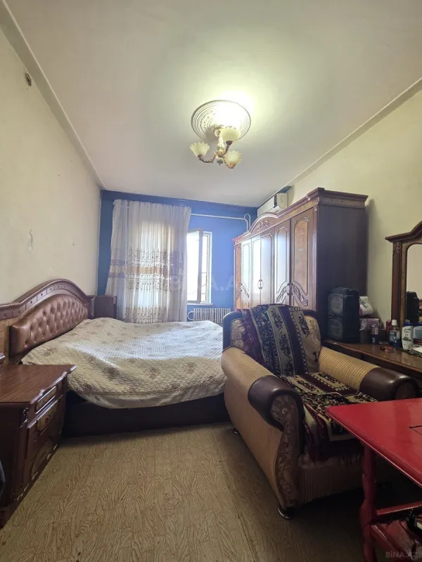 Satılır 5 otaqlı mənzil 125 m²