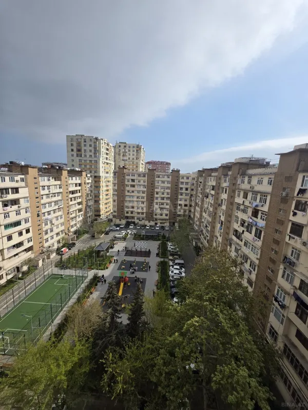 Satılır 5 otaqlı mənzil 125 m²