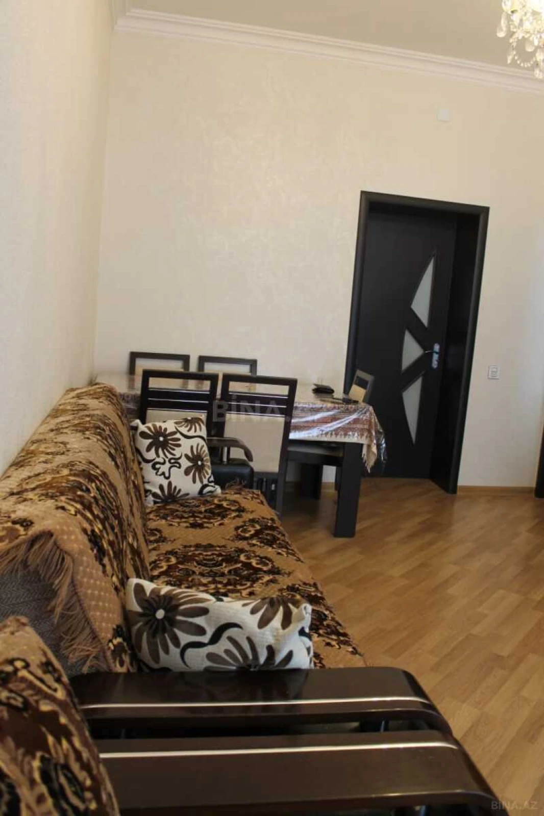 Kirayə verilir 2 otaqlı mənzil 60 m²