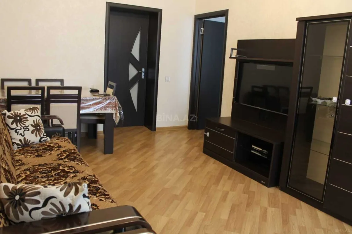Kirayə verilir 2 otaqlı mənzil 60 m²
