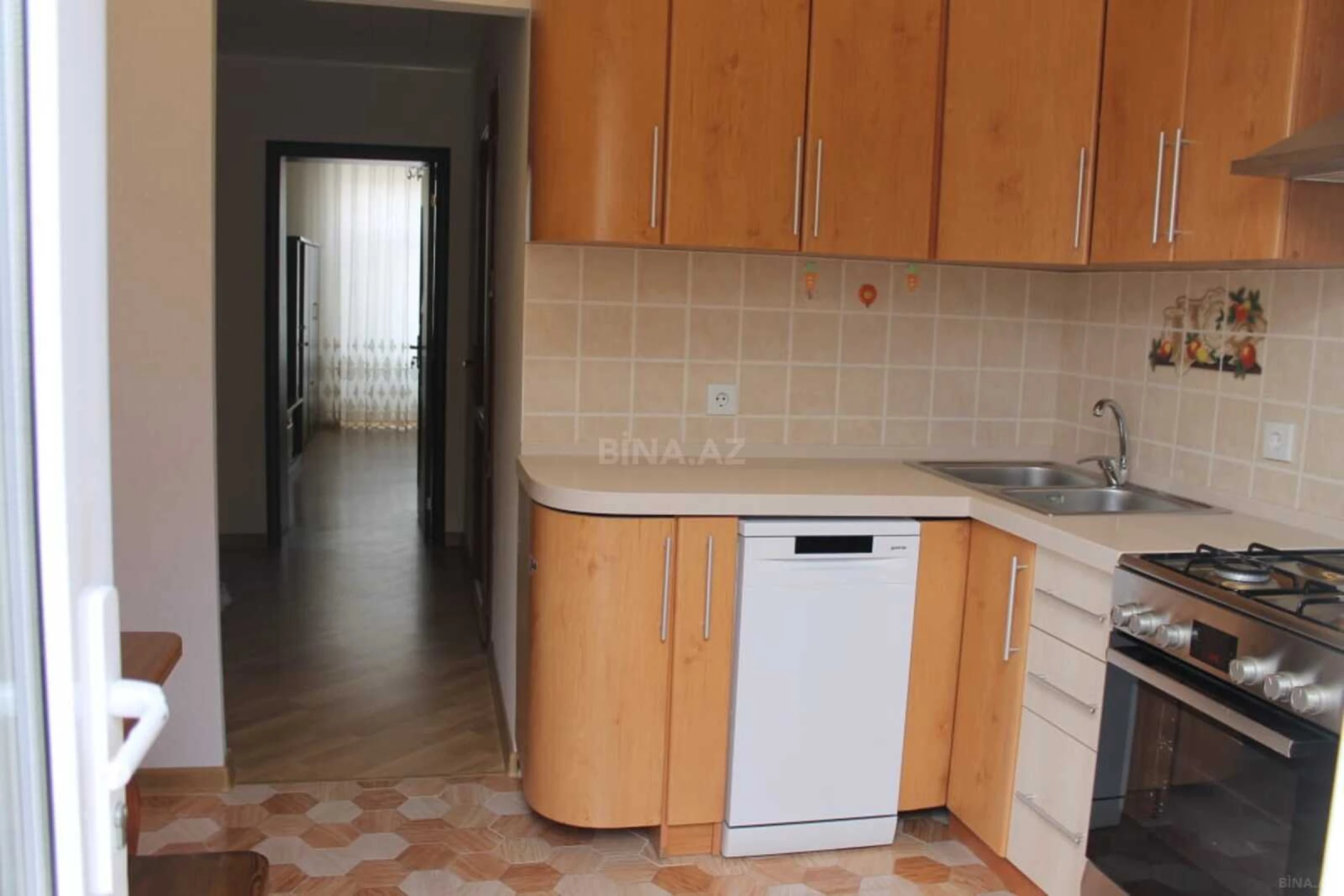 Kirayə verilir 2 otaqlı mənzil 60 m²