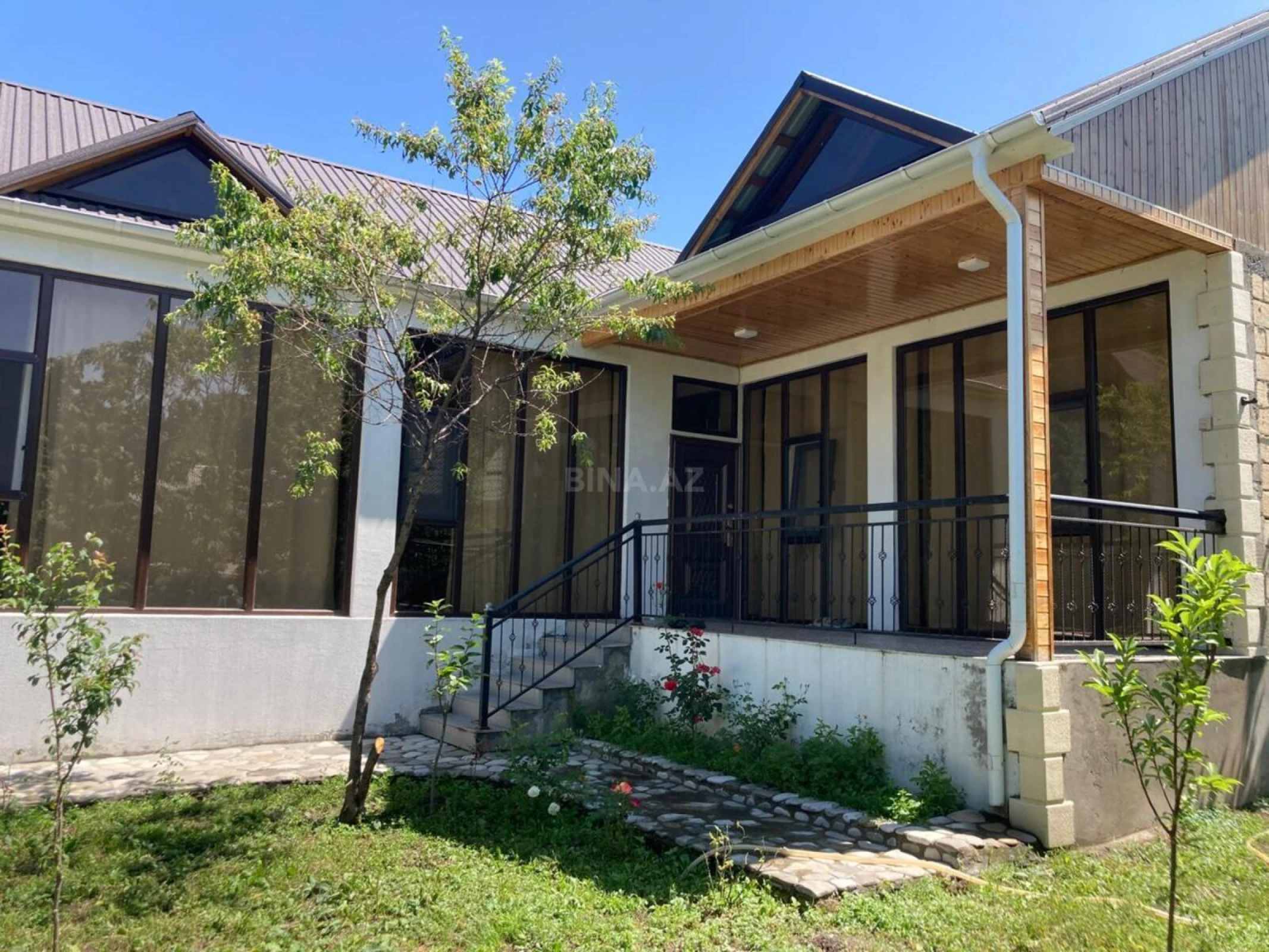 Kirayə verilir 4 otaqlı həyət evi 105 m²