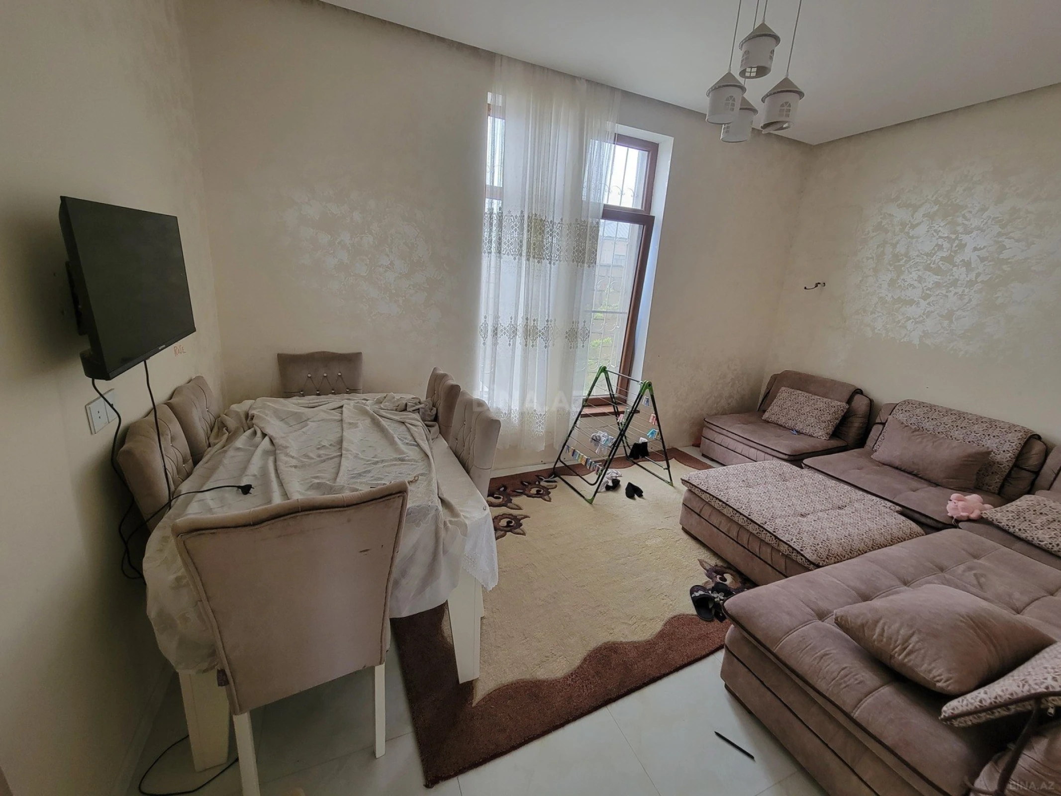 Satılır 5 otaqlı həyət evi 300 m²