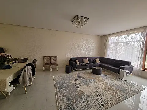 Satılır 5 otaqlı həyət evi 300 m²