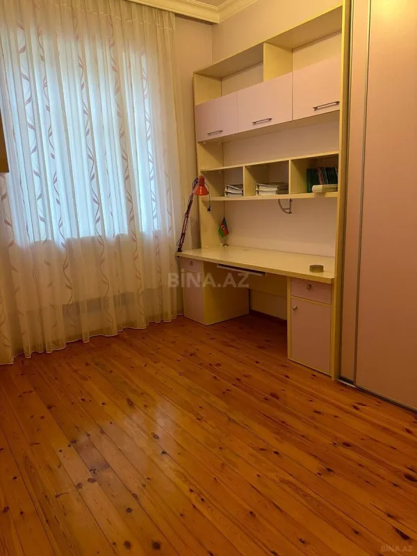 Kirayə verilir 4 otaqlı həyət evi 180 m²