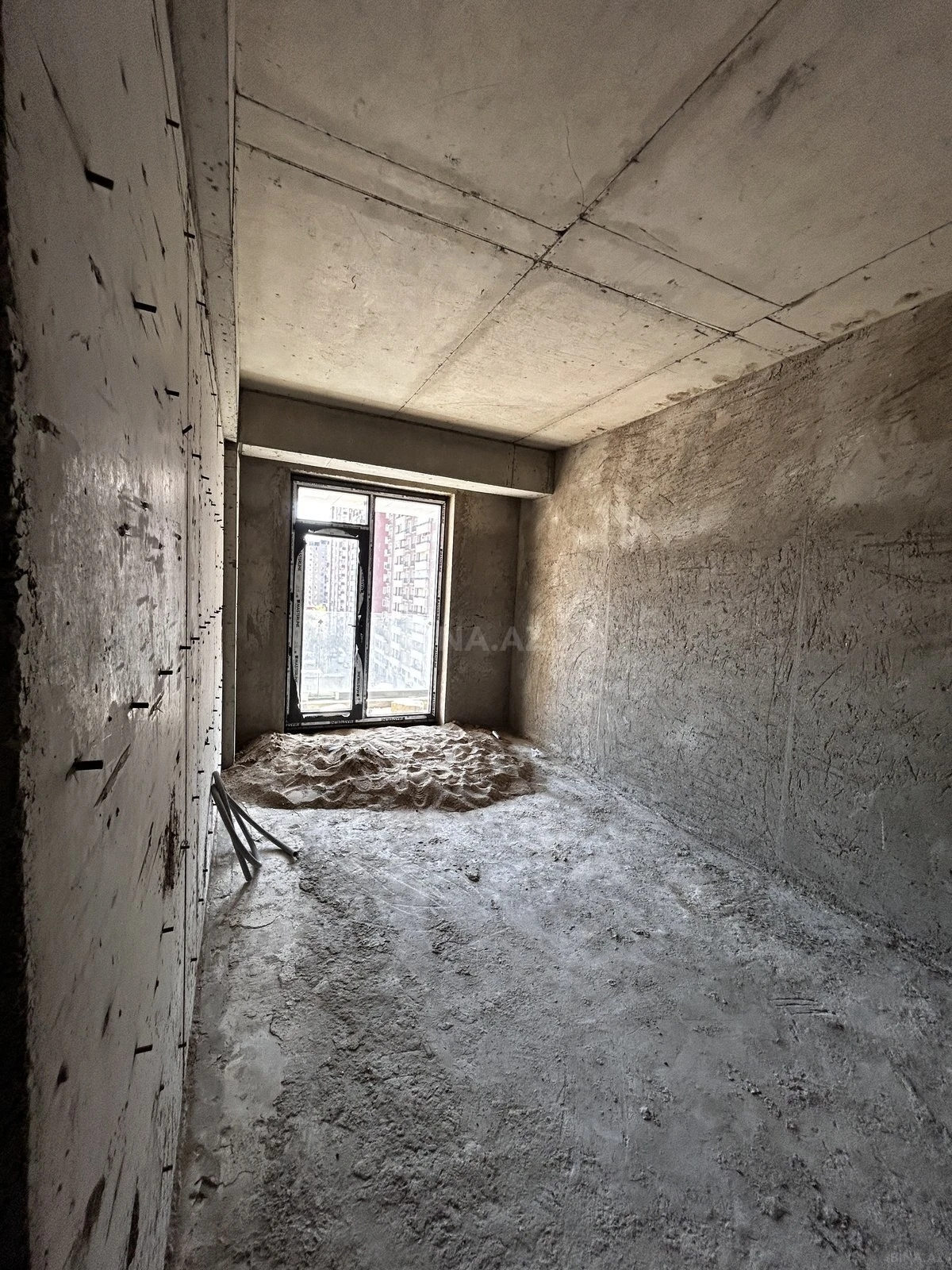 Satılır 1 otaqlı mənzil 56.9 m²