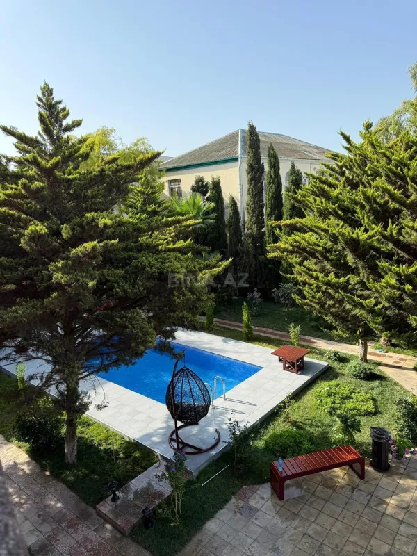 Kirayə verilir 6 otaqlı həyət evi 295 m²