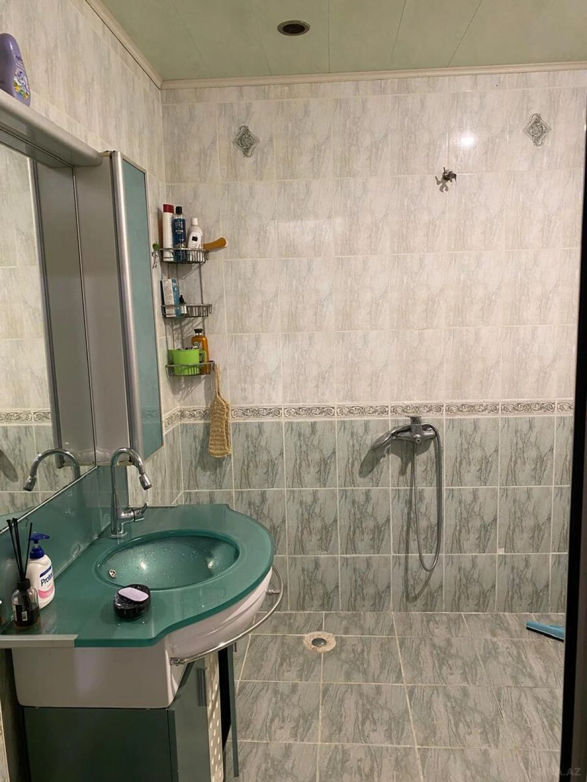 Satılır 4 otaqlı mənzil 105 m²