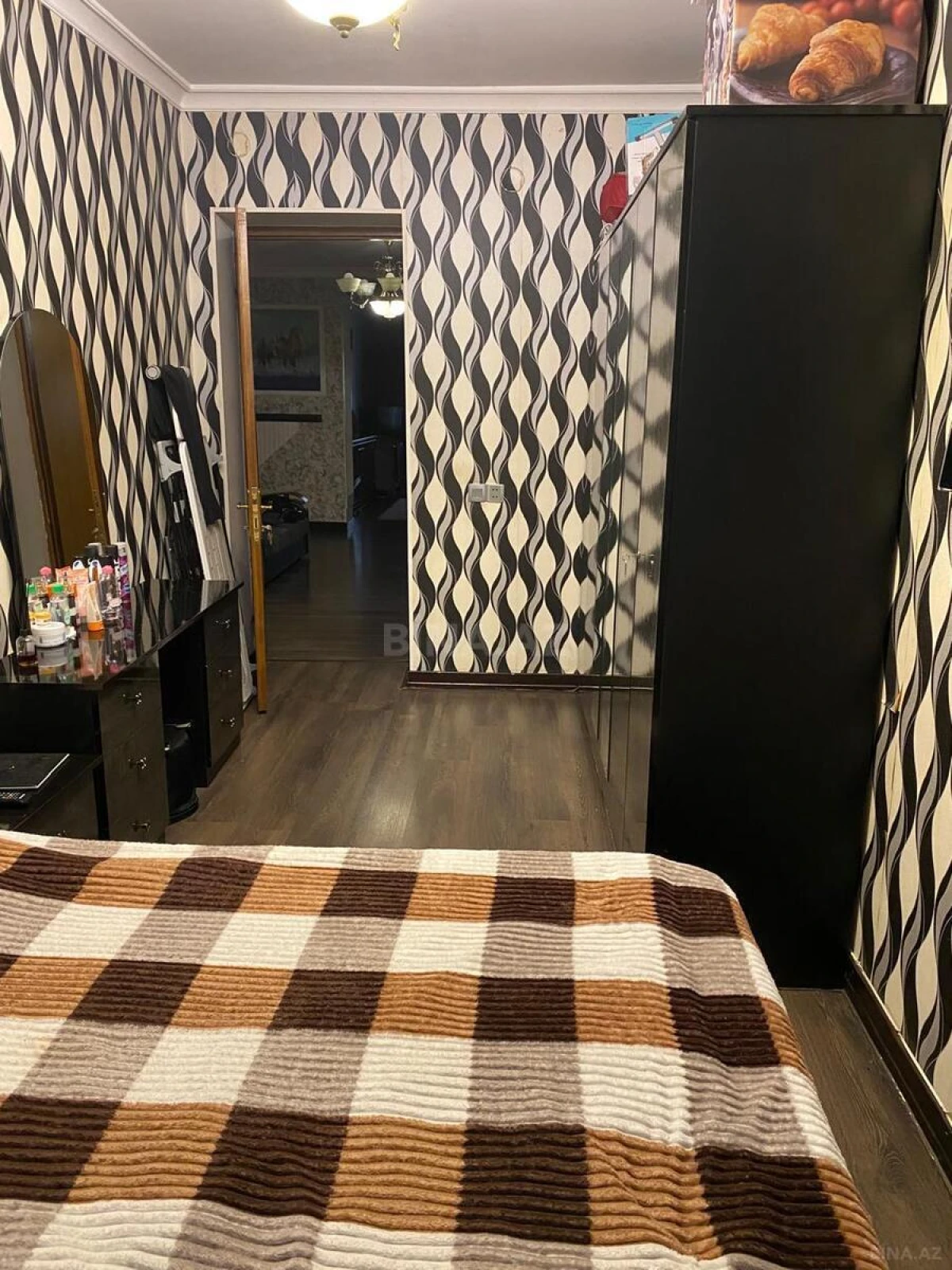 Satılır 4 otaqlı mənzil 105 m²