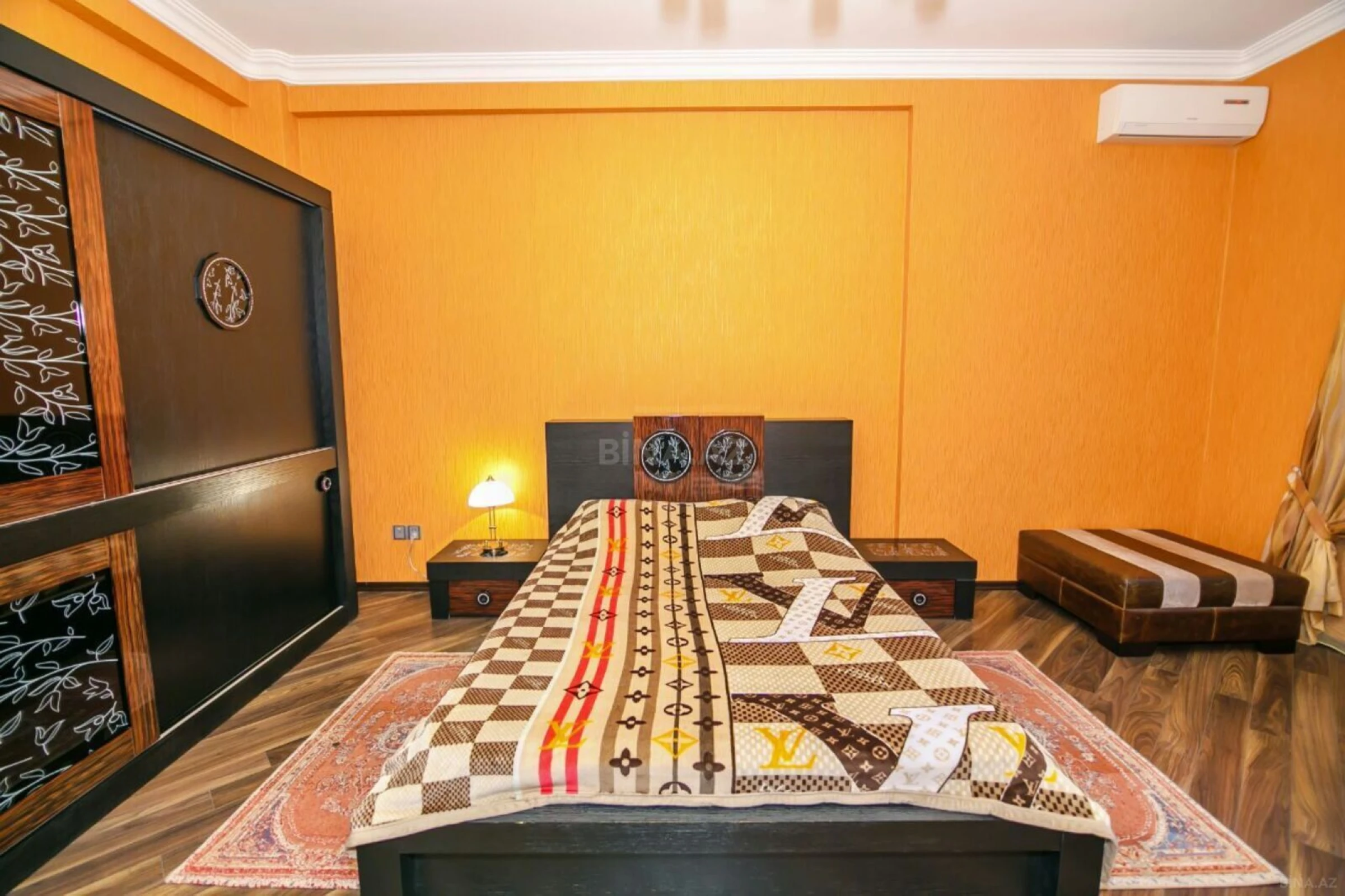 Kirayə verilir 2 otaqlı mənzil 120 m²