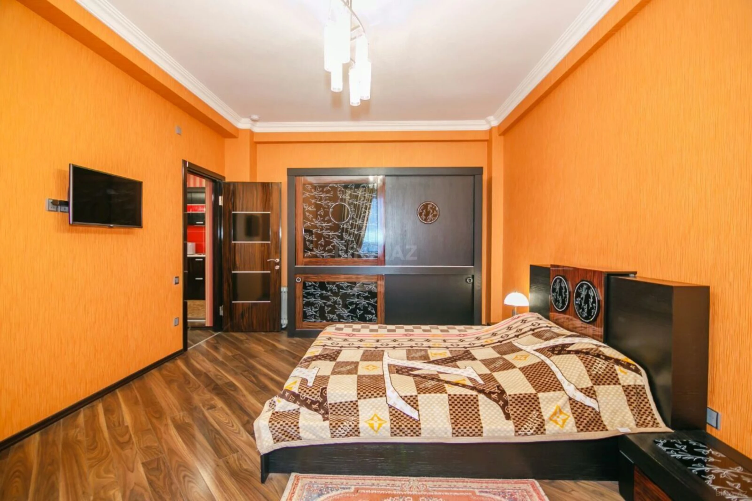 Kirayə verilir 2 otaqlı mənzil 120 m²