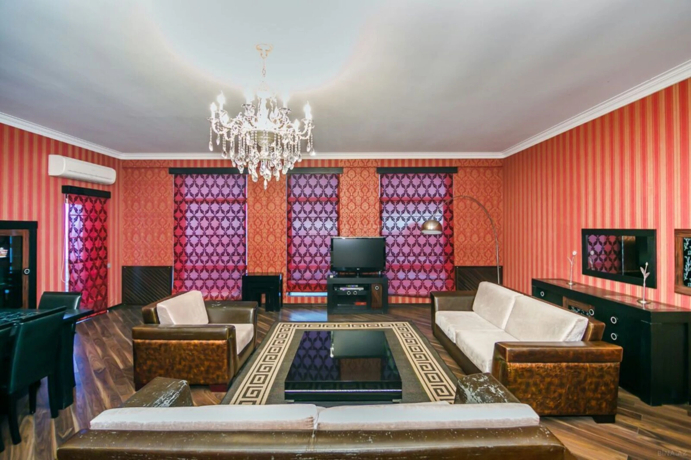 Kirayə verilir 2 otaqlı mənzil 120 m²