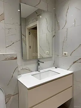 Kirayə verilir 2 otaqlı mənzil 72 m²