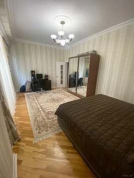 Satılır 4 otaqlı mənzil 186 m²