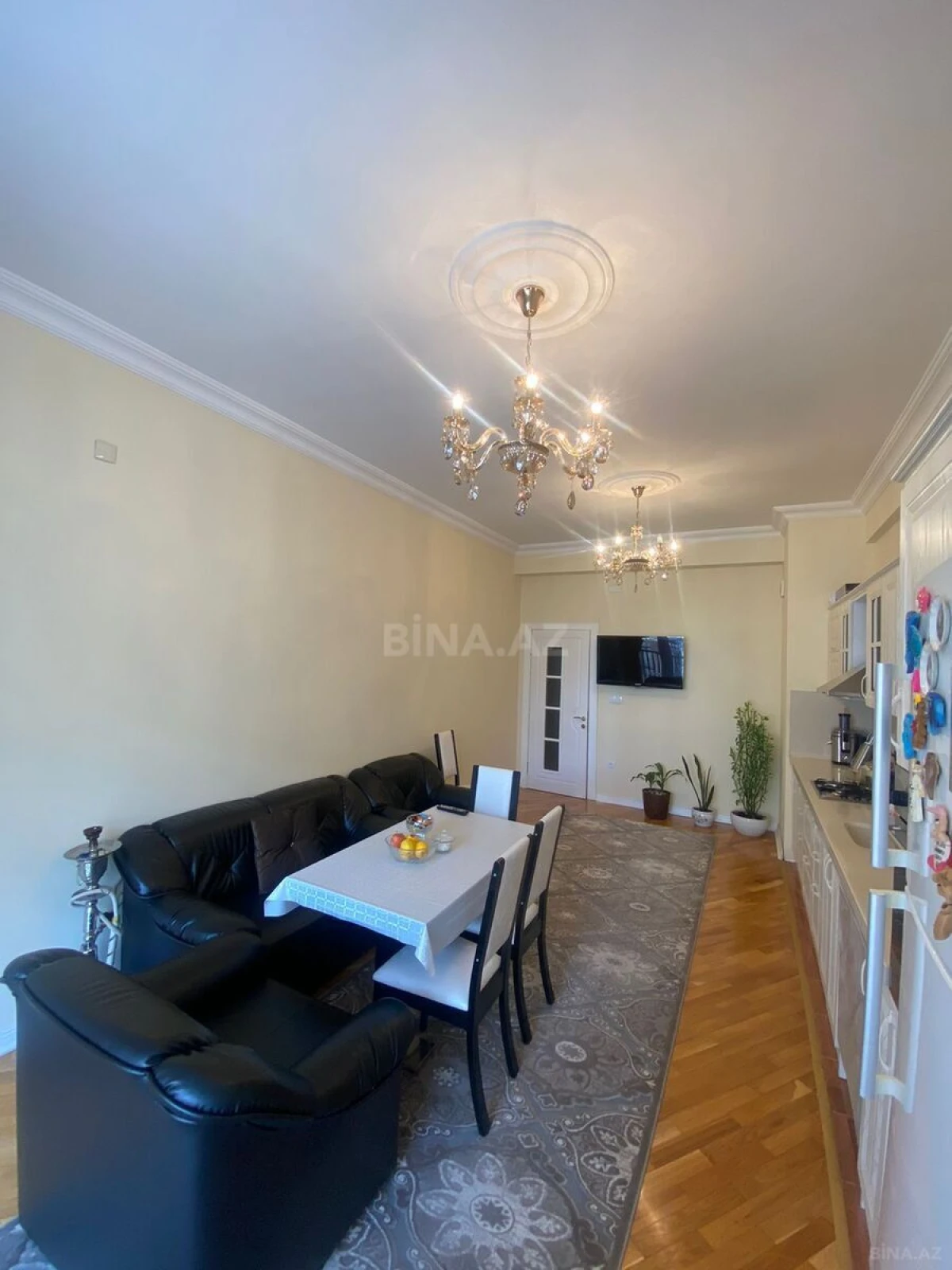 Satılır 4 otaqlı mənzil 186 m²