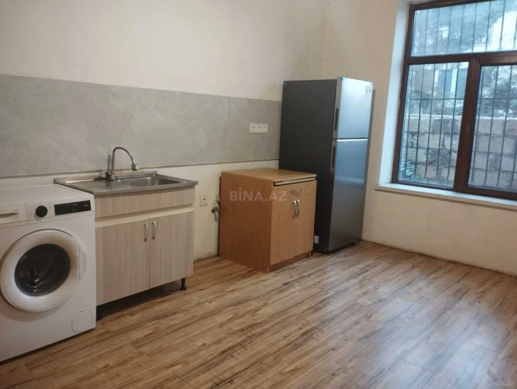 Satılır 5 otaqlı həyət evi 170 m²