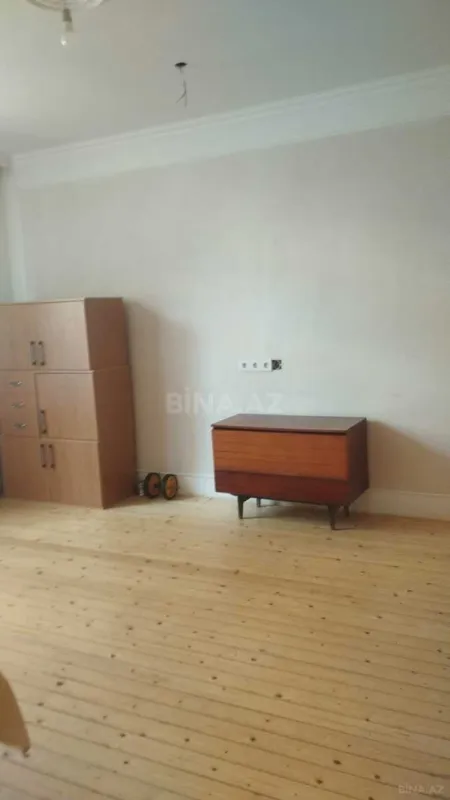 Satılır 5 otaqlı həyət evi 170 m²