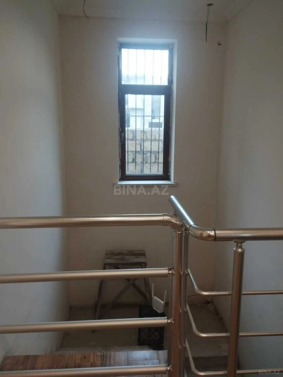 Satılır 5 otaqlı həyət evi 170 m²