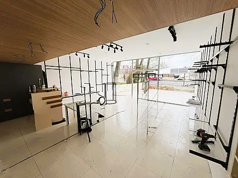 Kirayə verilir obyekt 130 m² — Bakı 130.00 m²