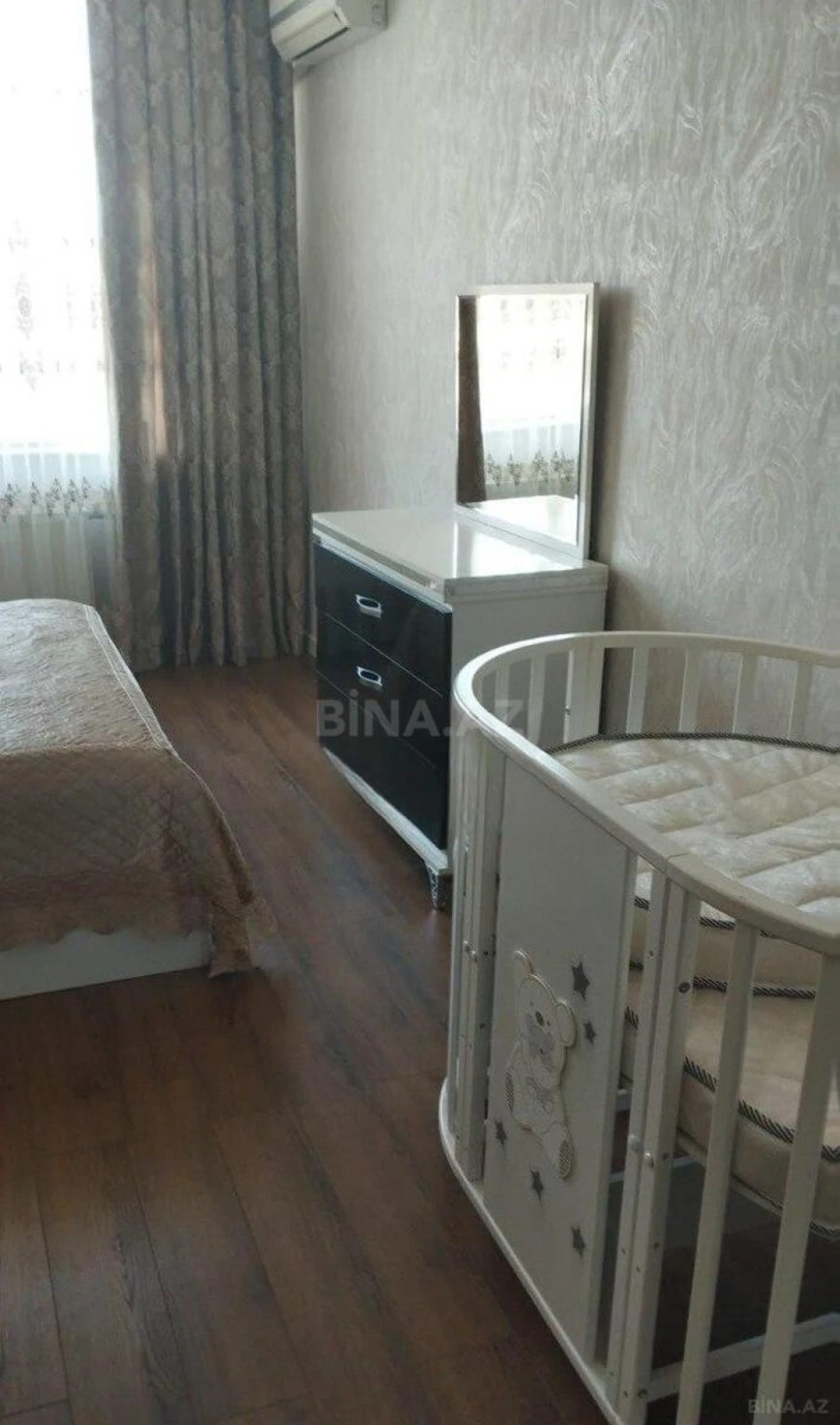 Kirayə verilir 2 otaqlı mənzil 90 m²