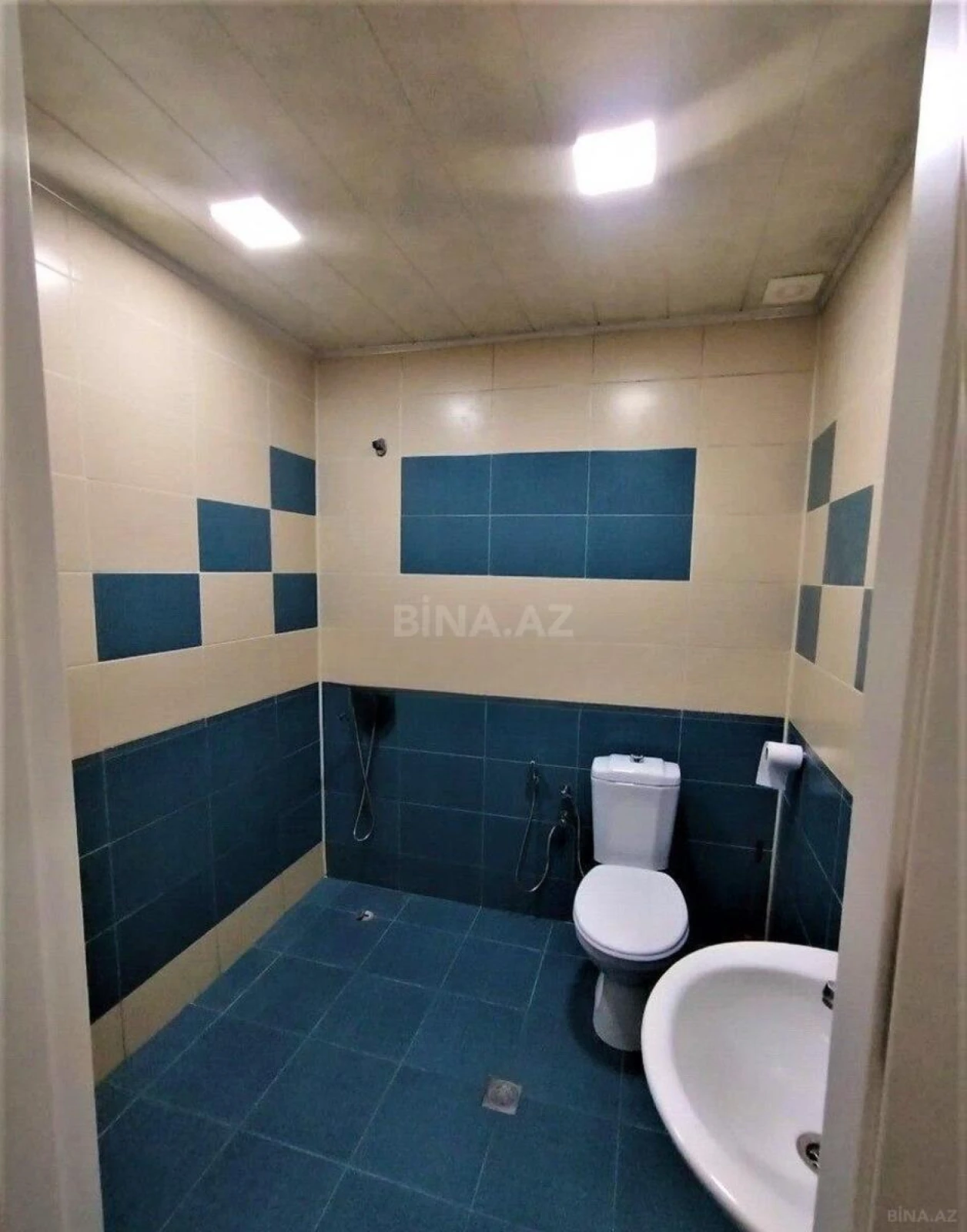 Kirayə verilir 2 otaqlı mənzil 90 m²