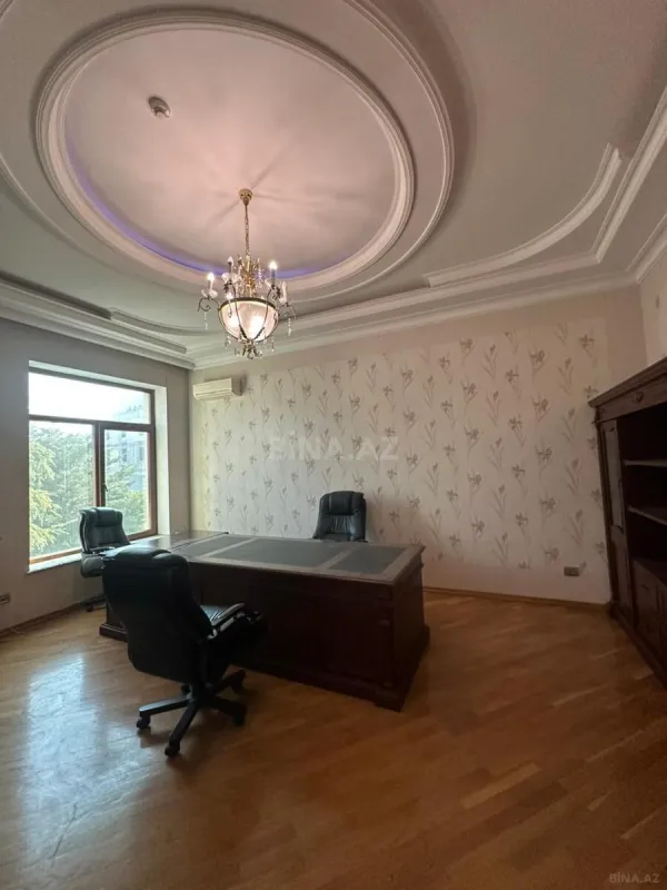 Satılır 18 otaqlı həyət evi 1200 m²
